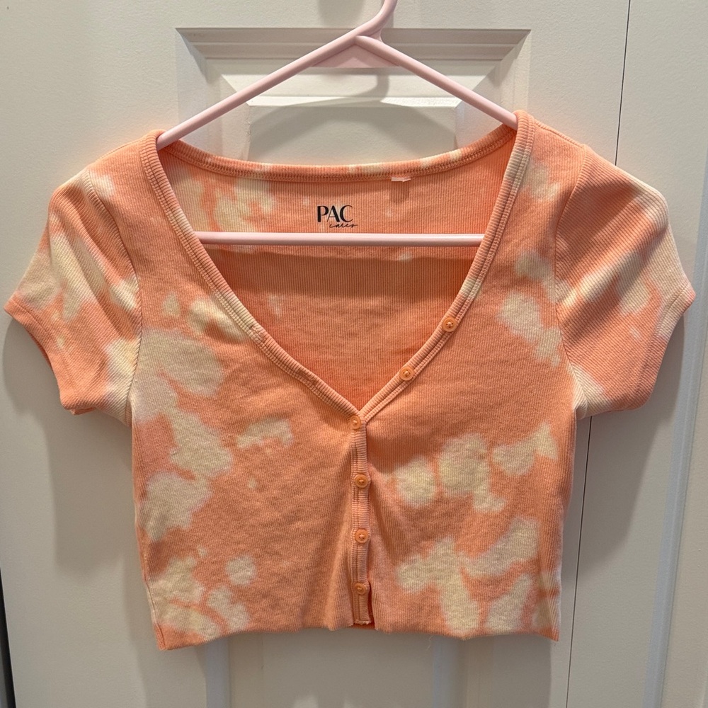 PacSun Peach & Cream Tie-Dye Cropped Button Tee